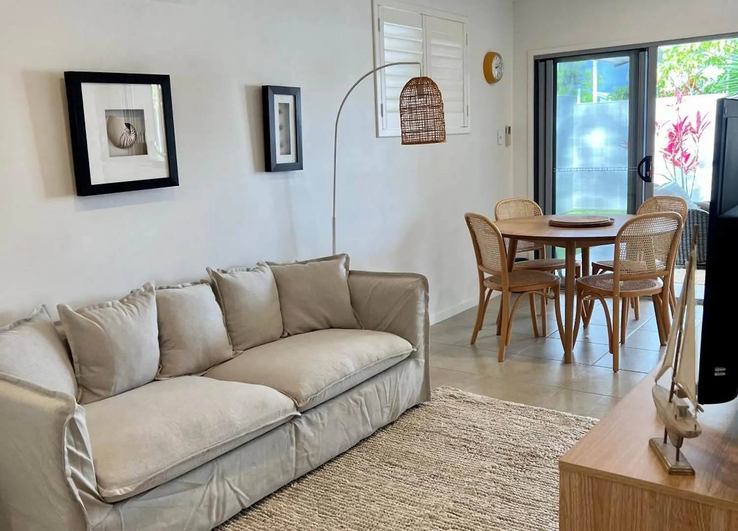 Beachside Retreat Caloundra 0*,