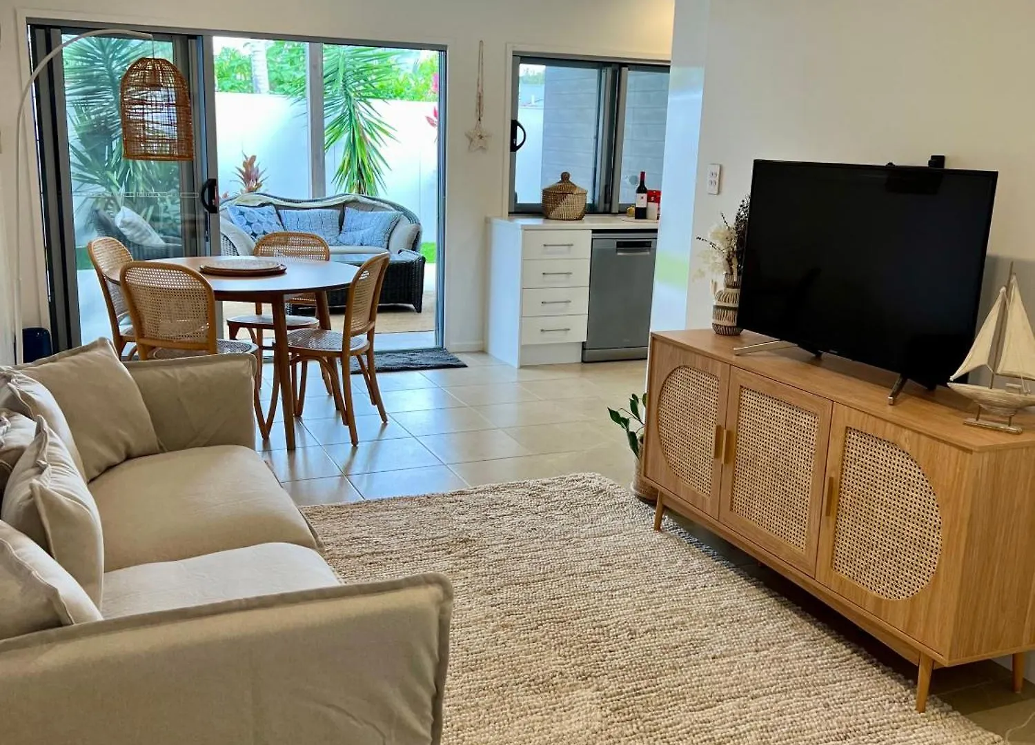 Beachside Retreat Caloundra