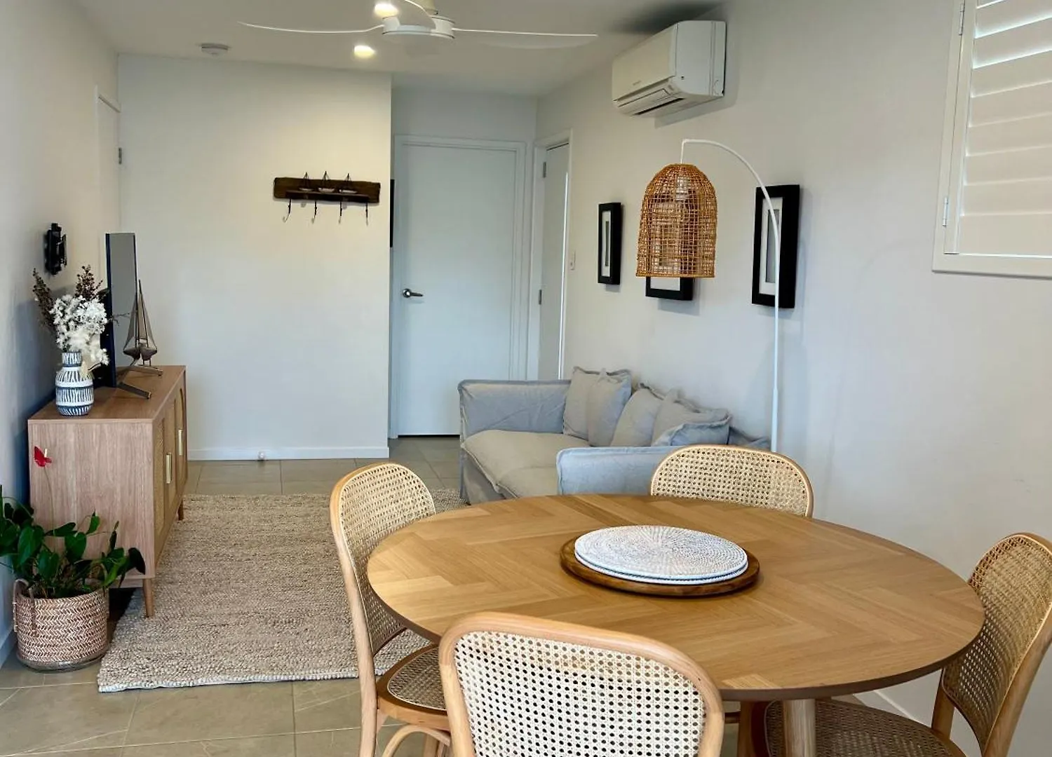 Beachside Retreat Caloundra Holiday home